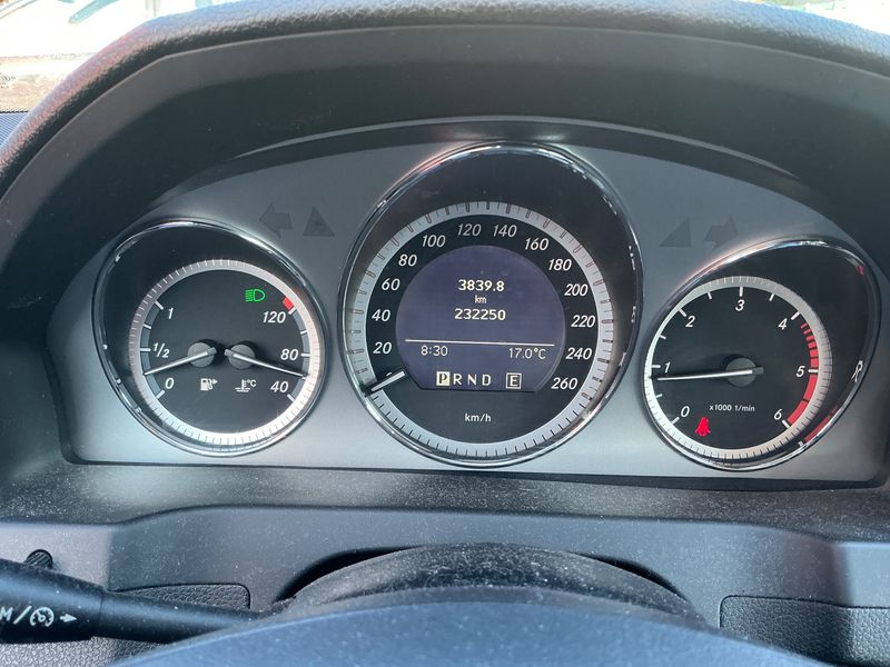 Mercedes-Benz C-Klasse C 220 CDI T BlueEfficiency Avantgarde 2011 – снимка 19