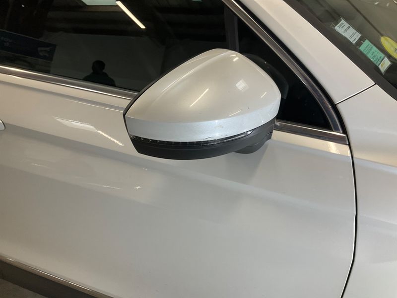 Volkswagen Tiguan 2.0 TDI Carat Exclusive 4Motion BlueMotion Tech 2017 – снимка 28