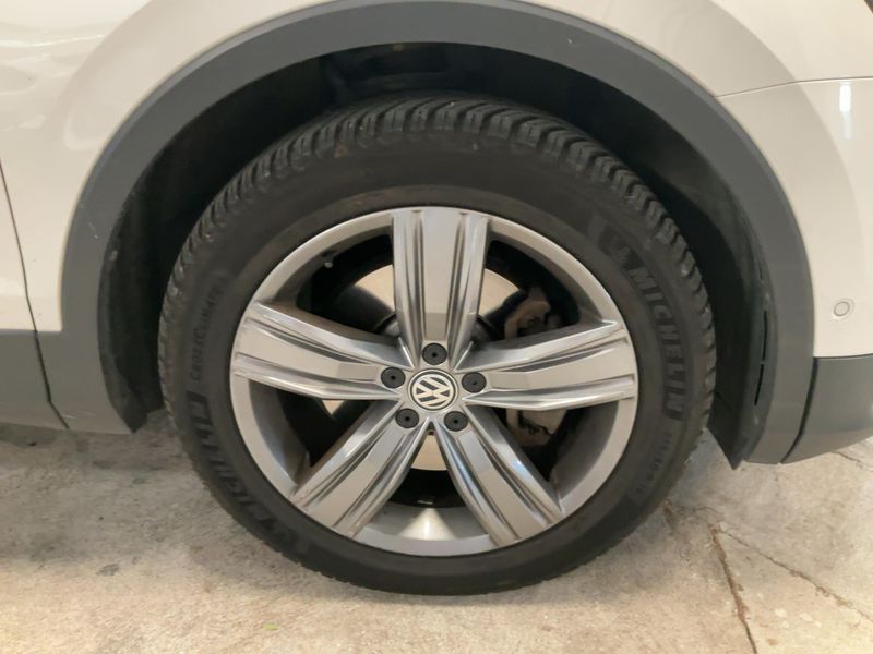 Volkswagen Tiguan 2.0 TDI Carat Exclusive 4Motion BlueMotion Tech 2017 – снимка 11