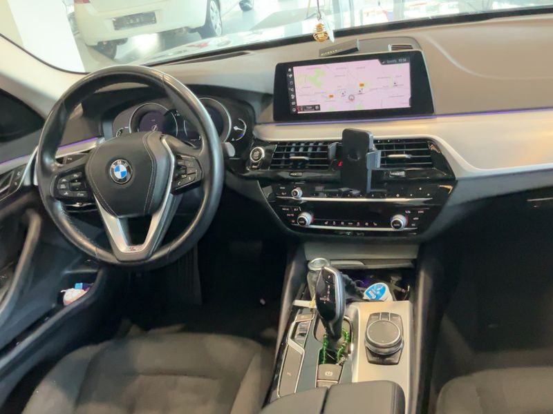 BMW 5er 530d xDrive 2018 – снимка 17