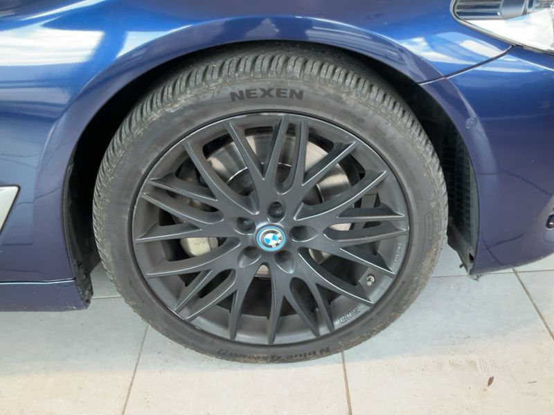 BMW 5er 530d xDrive 2018 – снимка 11