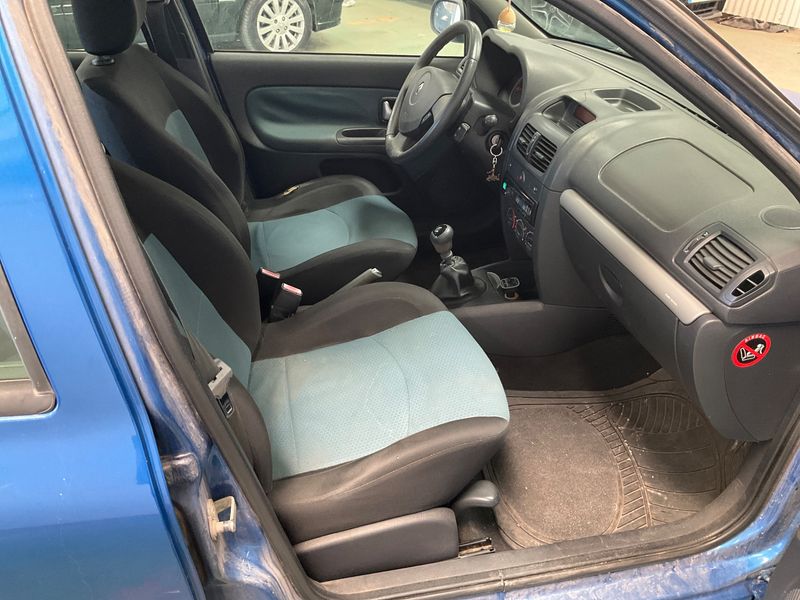 Renault Clio 1.2 Dynamique 2008 – снимка 3