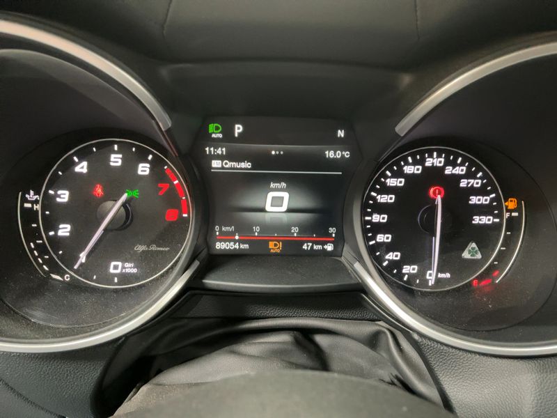 Alfa Romeo Stelvio 2.9 V6 Bi-Turbo Quadrifoglio Q4 2019 – снимка 18