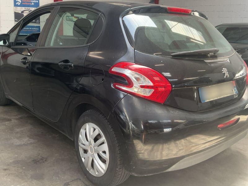 Peugeot 208 1.4 HDi Active 2014 – снимка 6