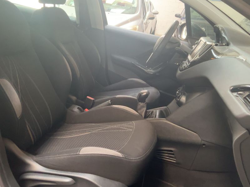 Peugeot 208 1.4 HDi Active 2014 – снимка 16