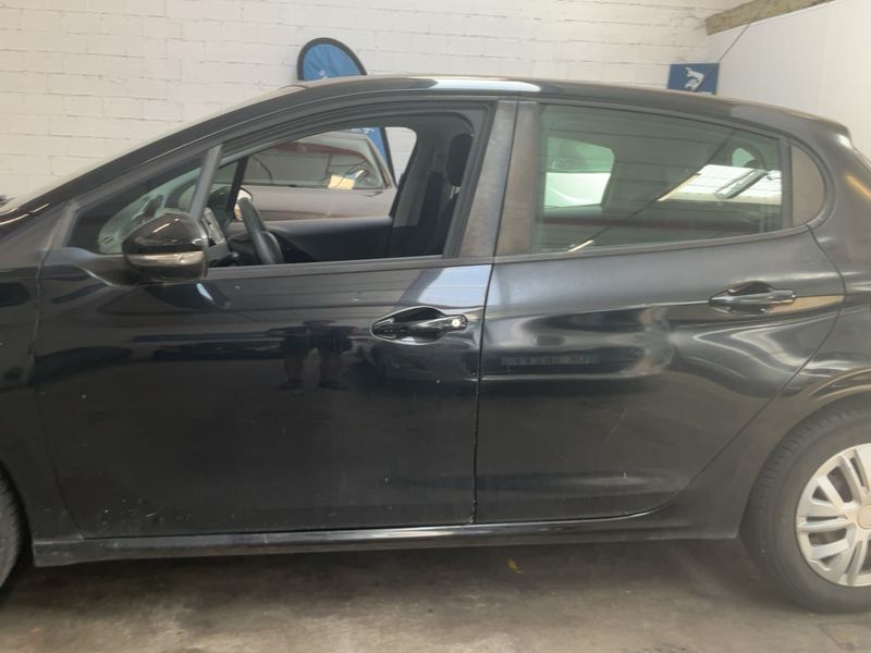 Peugeot 208 1.4 HDi Active 2014 – снимка 4
