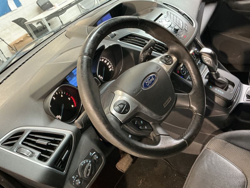 Ford Kuga 2.0 TDCi Trend 2014 – снимка 28