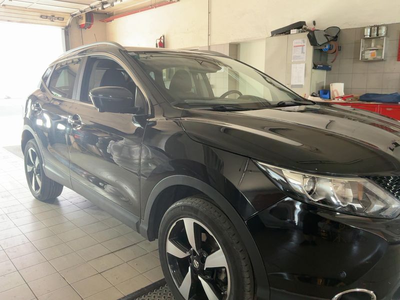 Nissan Qashqai 1.6 dCi N-Connecta 4x4 2017 – снимка 12