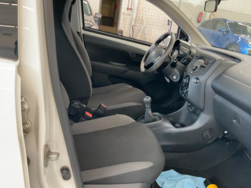 Toyota Aygo 1.0 X 2018 – снимка 16