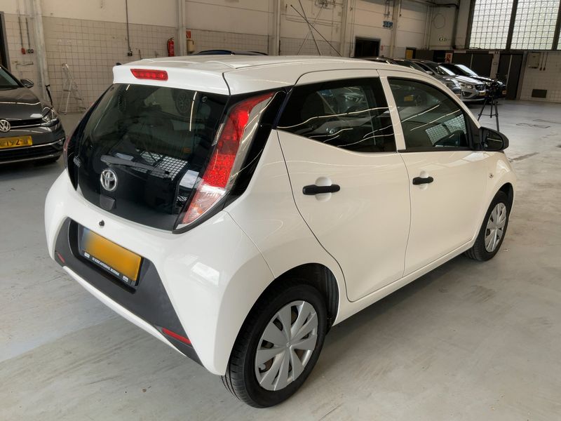 Toyota Aygo 1.0 X 2018 – снимка 8