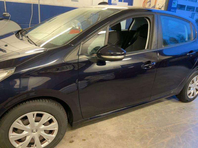 Peugeot 208 1.0 VTi Active 2017 – снимка 2