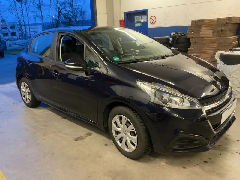 Peugeot 208 1.0 VTi Active 2017 – снимка 12