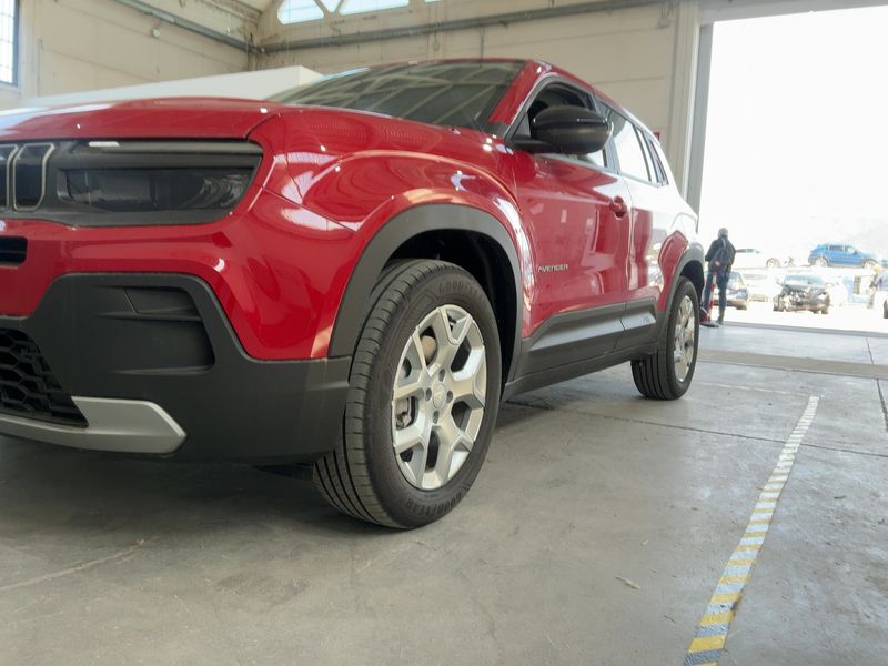 Jeep Avenger 1.2 T3 Mild-Hybrid Altitude 2025 – снимка 2