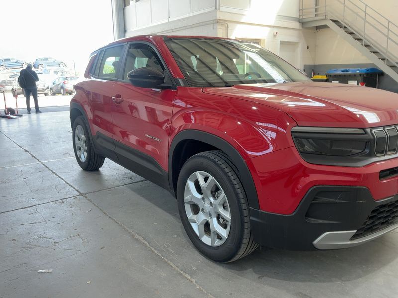 Jeep Avenger 1.2 T3 Mild-Hybrid Altitude 2025 – снимка 12