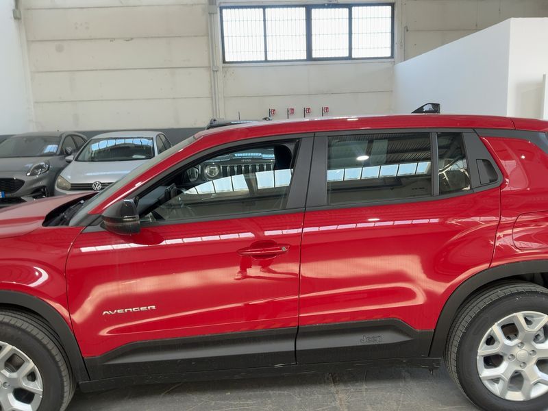 Jeep Avenger 1.2 T3 Mild-Hybrid Altitude 2025 – снимка 4