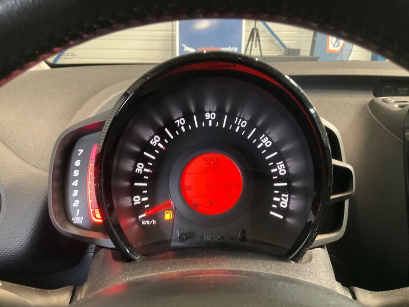 Citroen C1 1.0 VTi Shine 2020 – снимка 18