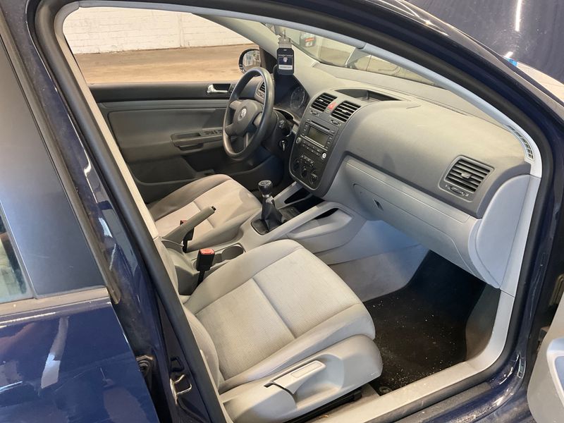 Volkswagen Golf V 1.6 Trendline 2004 – снимка 3