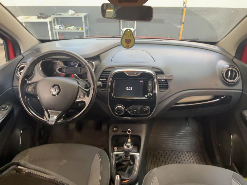 Renault Captur 1.5 dCi Iconic 2016 – снимка 17