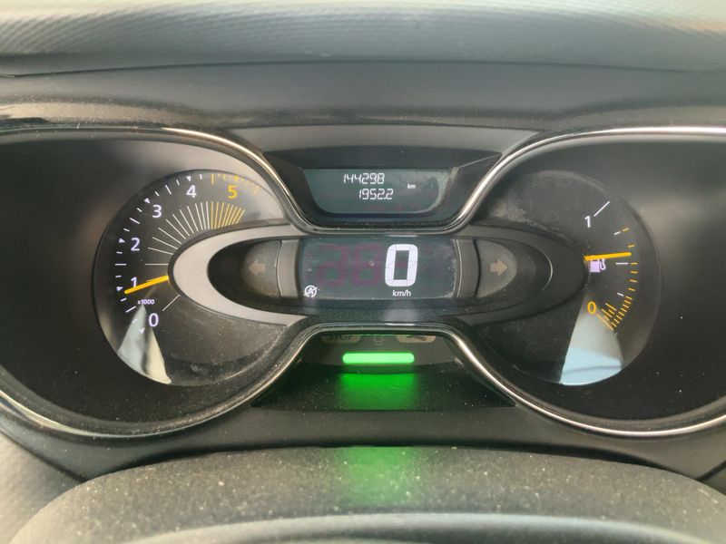 Renault Captur 1.5 dCi Iconic 2016 – снимка 18