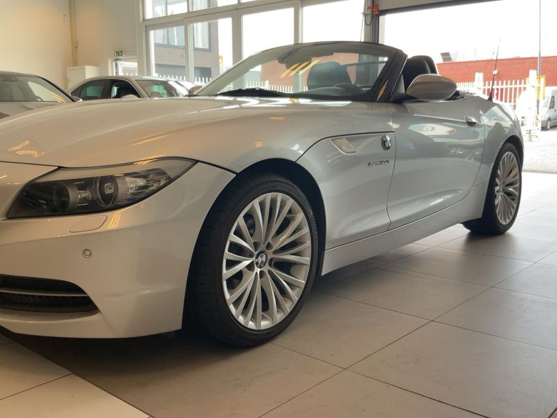 BMW Z4 sDrive 20i 2013 – снимка 2