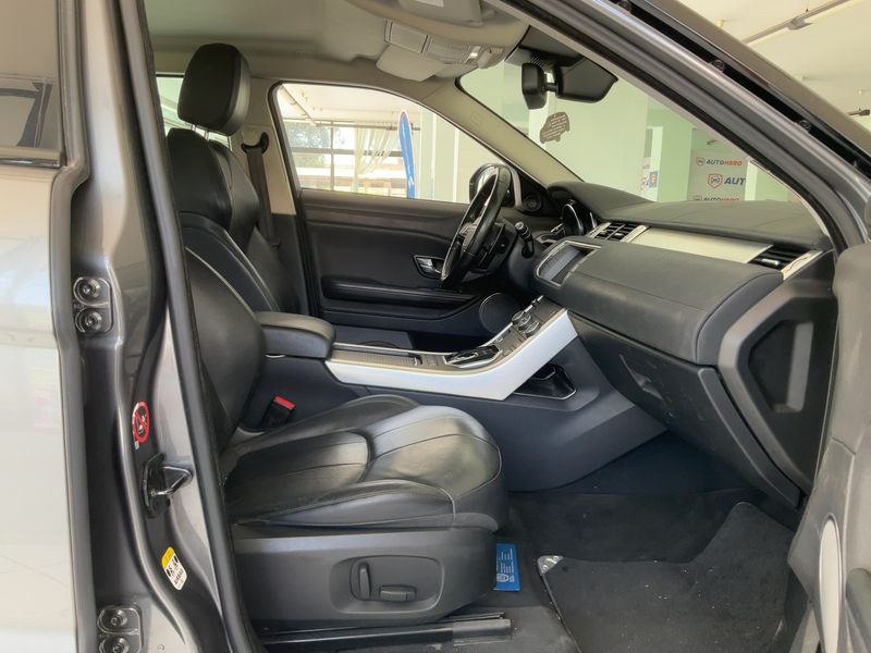 Land Rover Evoque 2.0 Td4 SE 2018 – снимка 16