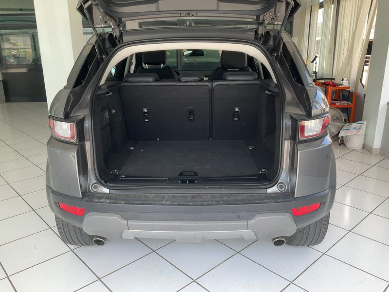 Land Rover Evoque 2.0 Td4 SE 2018 – снимка 15