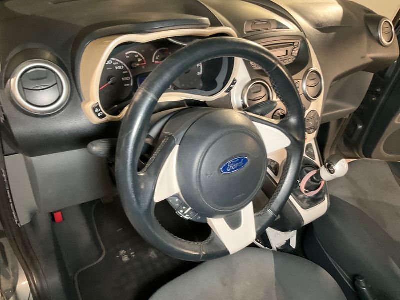 Ford Ka 1.2 Titanium 2015 – снимка 32
