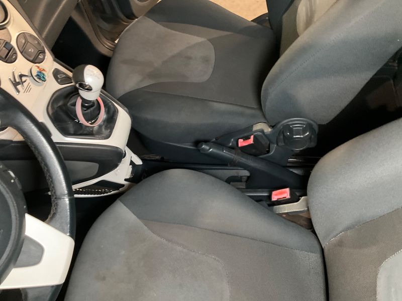 Ford Ka 1.2 Titanium 2015 – снимка 35