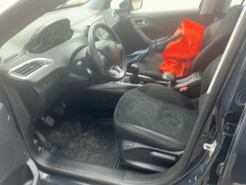 Peugeot 2008 1.2 VTi Active 2016 – снимка 17