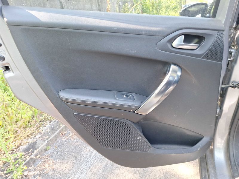 Peugeot 2008 1.6 Feline Titane 2013 – снимка 51