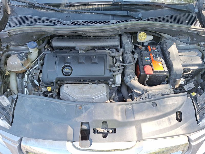 Peugeot 2008 1.6 Feline Titane 2013 – снимка 8