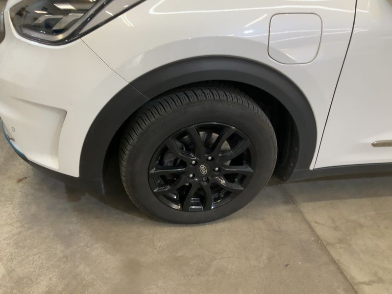 Kia Niro 1.6 Plug-in Hybrid Spirit 2018 – снимка 3