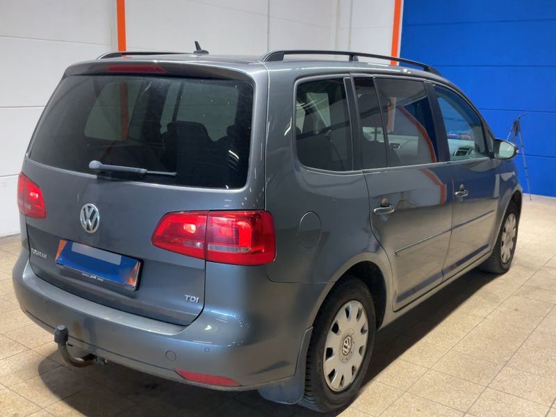 Volkswagen Touran 1.6 TDI Comfortline 2011 – снимка 8