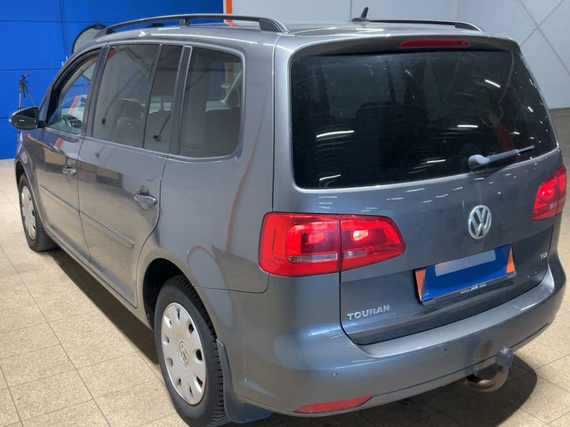 Volkswagen Touran 1.6 TDI Comfortline 2011 – снимка 6