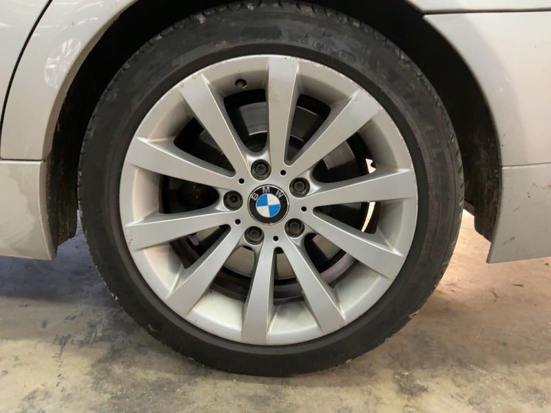 BMW 3er 330d xDrive Sport Design 2011 – снимка 18