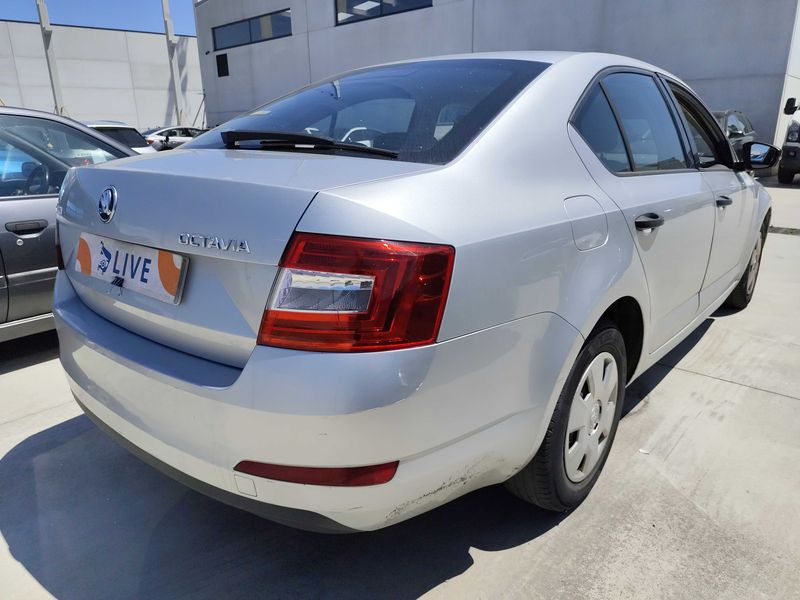 Skoda Octavia 1.6 TDI Active 2016 – снимка на щета