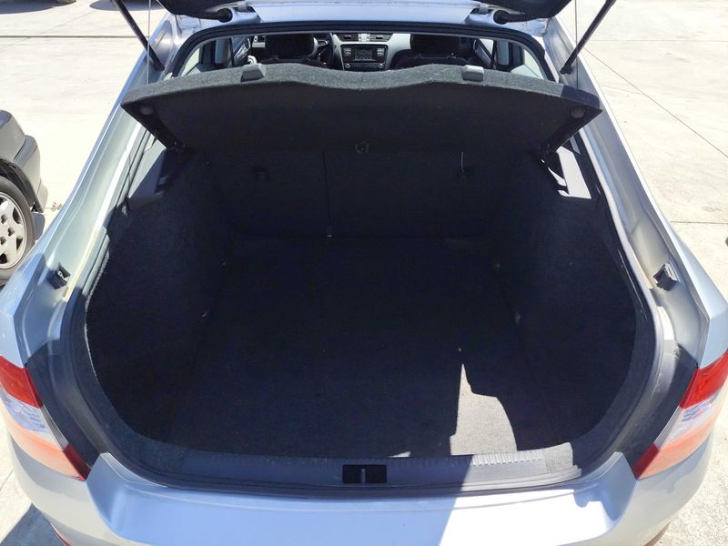 Skoda Octavia 1.6 TDI Active 2016 – снимка 9