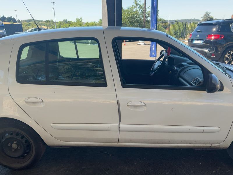 Renault Clio 1.2 Authentique 2012 – снимка 10