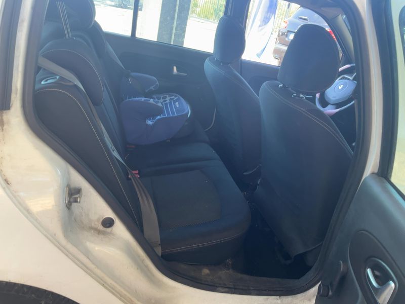 Renault Clio 1.2 Authentique 2012 – снимка 19