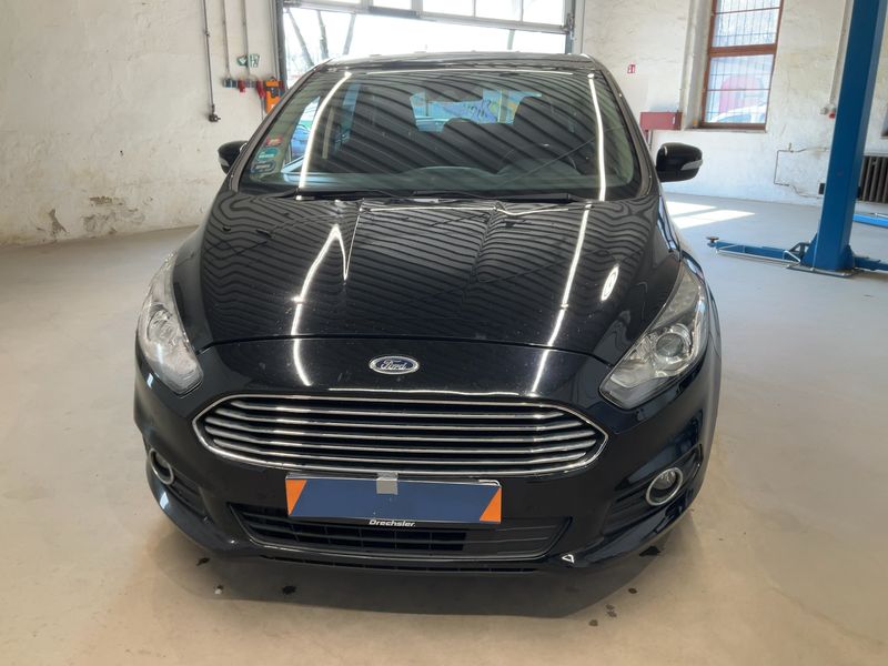 Ford S-Max 2.0 TDCi Bi-Turbo Titanium 2017 – снимка 14