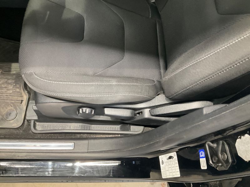 Ford S-Max 2.0 TDCi Bi-Turbo Titanium 2017 – снимка 30