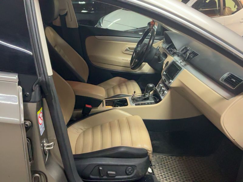 Volkswagen CC 2.0 TDI 4Motion BlueMotion Tech 2013 – снимка 17