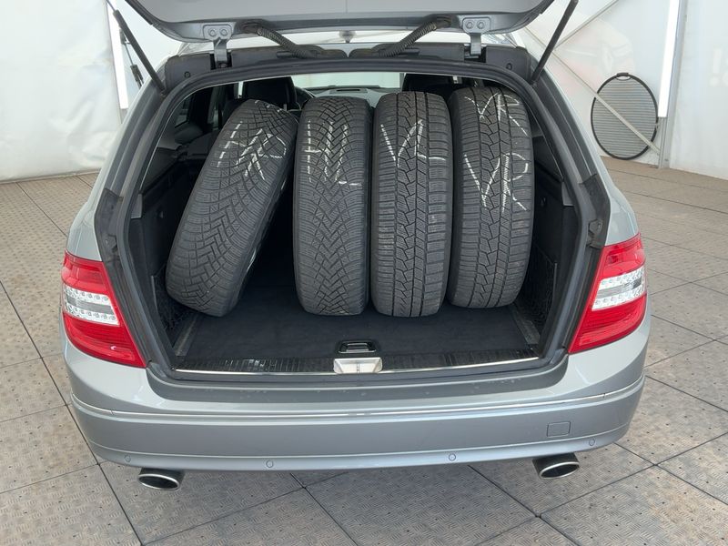 Mercedes-Benz C-Klasse C 350 CDI T BlueEfficiency Avantgarde 2011 – снимка 16