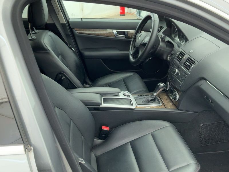 Mercedes-Benz C-Klasse C 350 CDI T BlueEfficiency Avantgarde 2011 – снимка 17