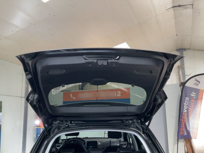 Peugeot 2008 1.2 PureTech GT Line 2016 – снимка 15