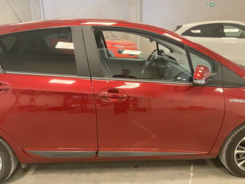 Toyota Yaris 1.5 Hybrid 20ème anniversaire 2020 – снимка 10