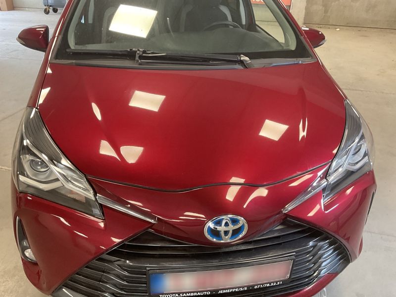 Toyota Yaris 1.5 Hybrid 20ème anniversaire 2020 – снимка 24