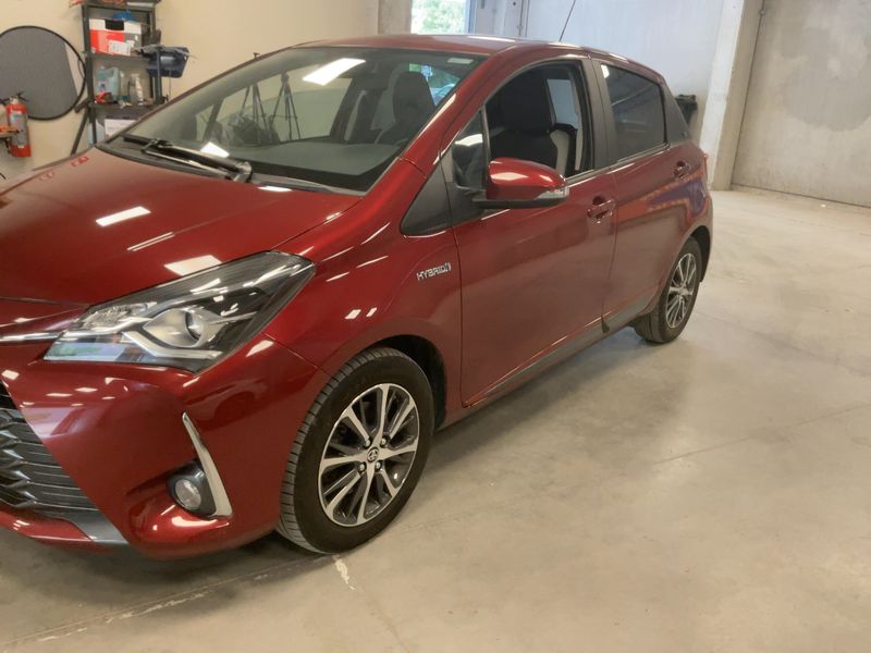 Toyota Yaris 1.5 Hybrid 20ème anniversaire 2020 – снимка 2