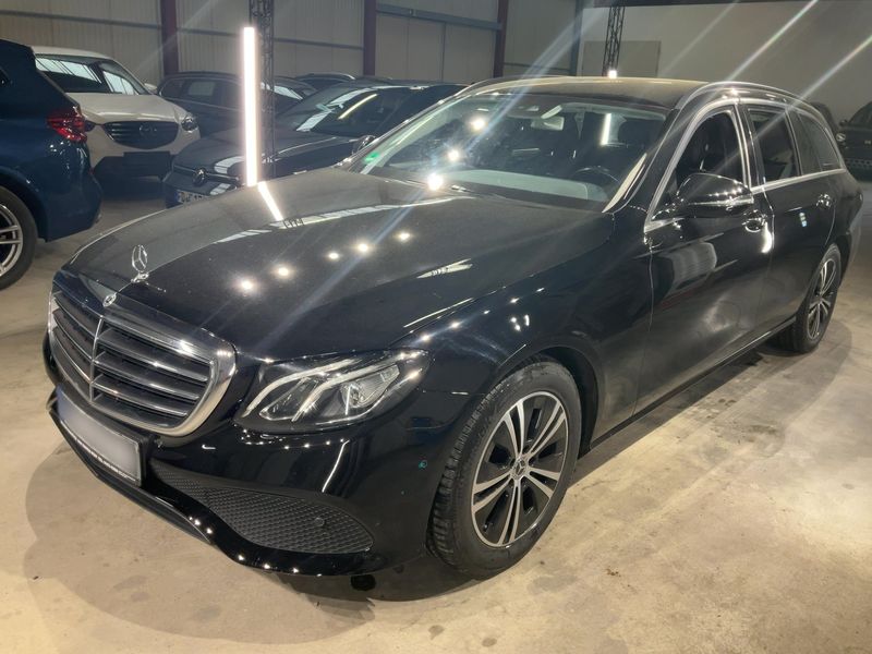 Mercedes-Benz E-Klasse E 220 d T 4Matic 2019 – снимка 1