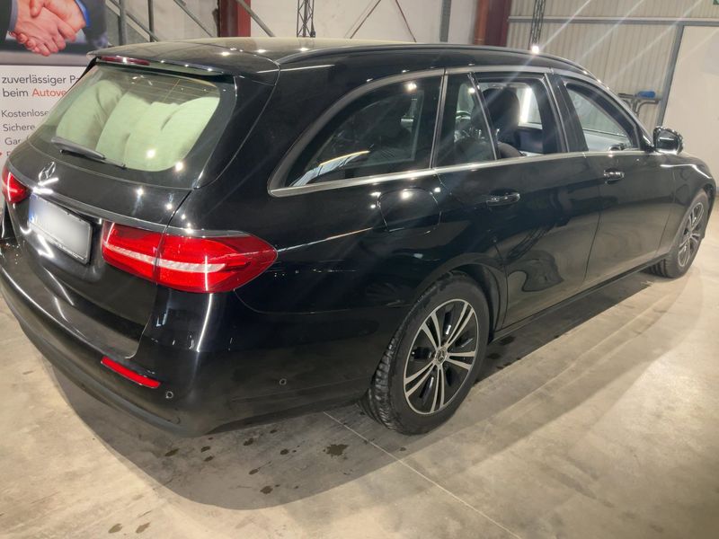 Mercedes-Benz E-Klasse E 220 d T 4Matic 2019 – снимка 8